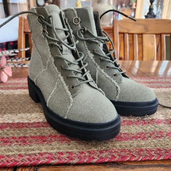 Rocket Dog Shoes Rocket Dog Canvas Boots Poshmark